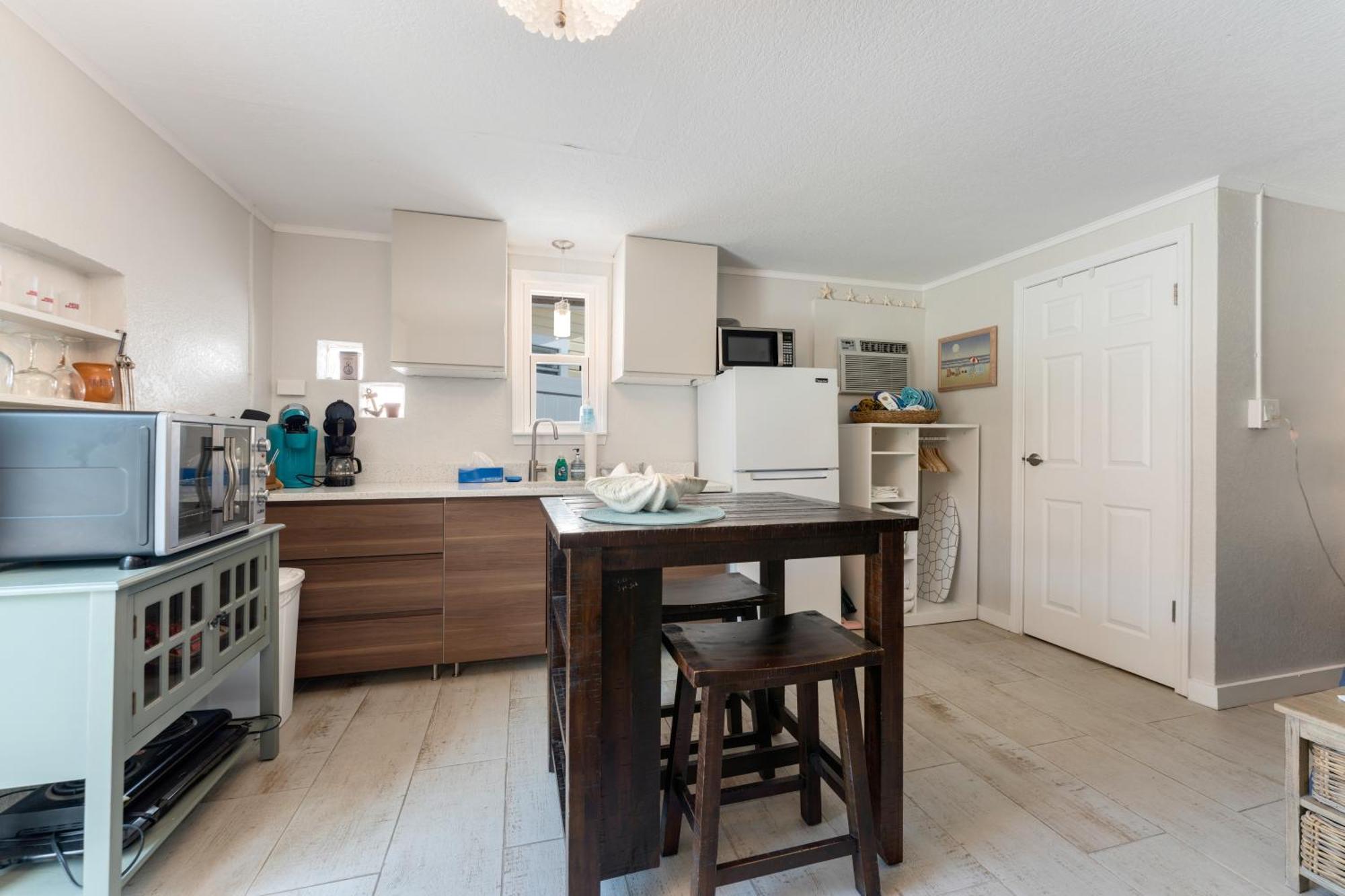 Tides Inn On The Bay Vacation Homes เบรเดนทันบีช ภายนอก รูปภาพ