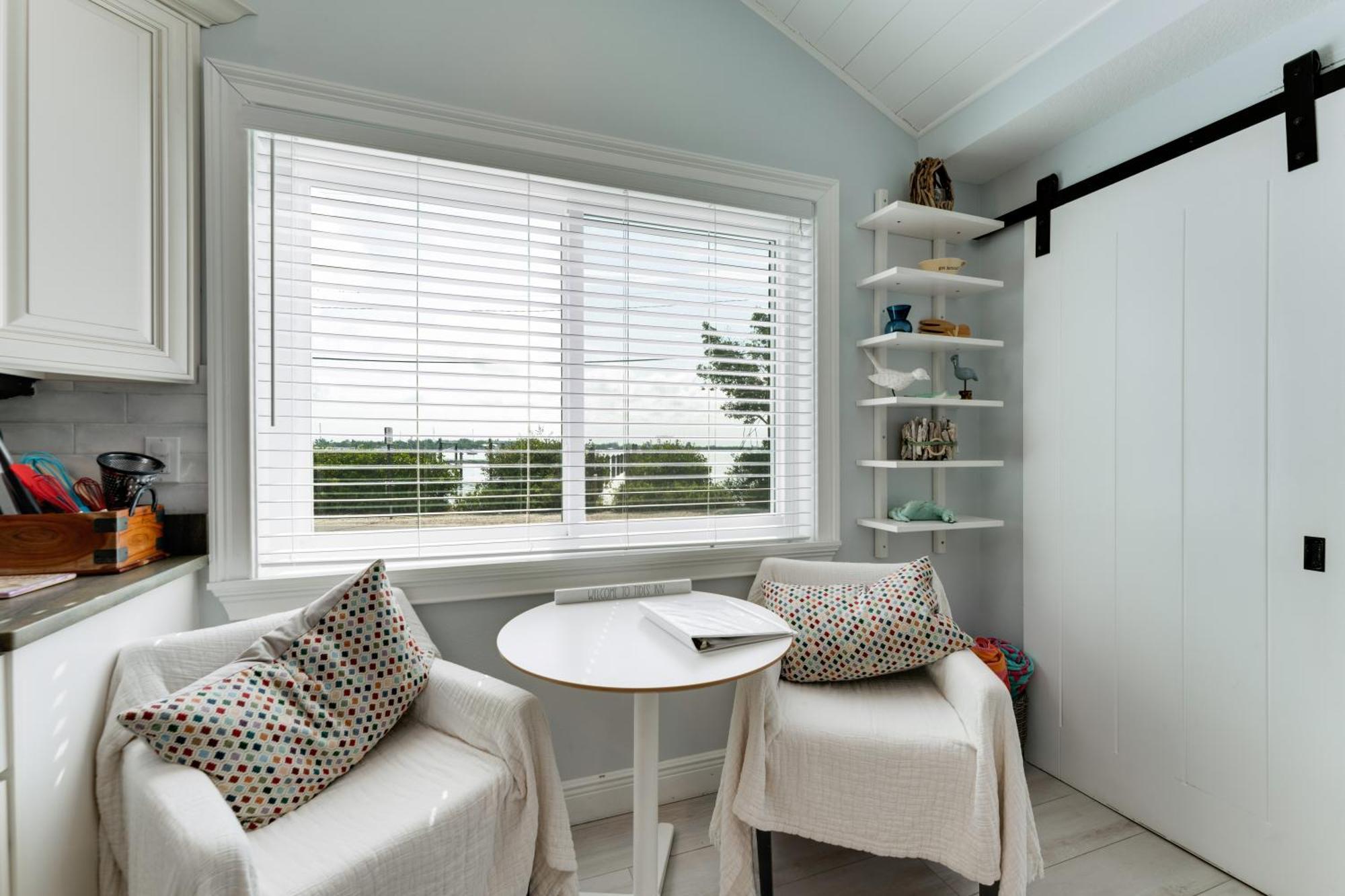 Tides Inn On The Bay Vacation Homes เบรเดนทันบีช ภายนอก รูปภาพ