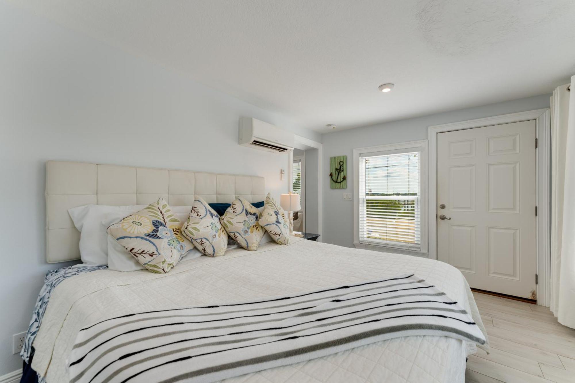 Tides Inn On The Bay Vacation Homes เบรเดนทันบีช ภายนอก รูปภาพ
