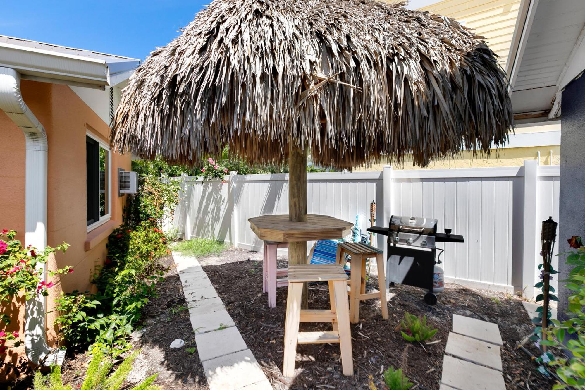 Tides Inn On The Bay Vacation Homes เบรเดนทันบีช ภายนอก รูปภาพ